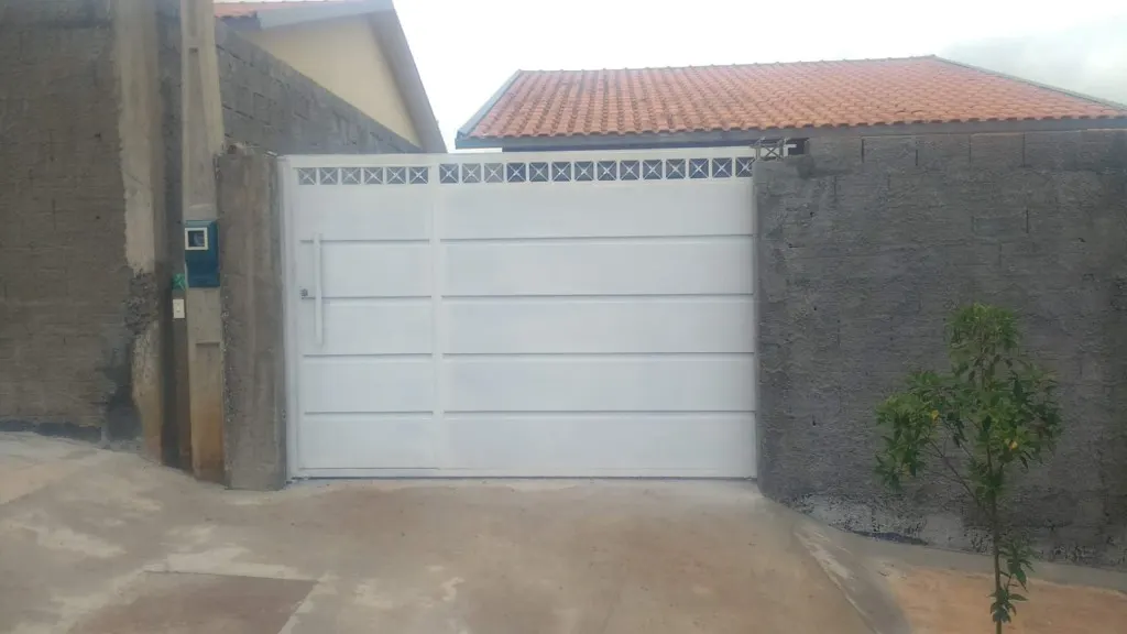 Portão e serralheria em metal — modelo 6, trabalho realizado em Botucatu