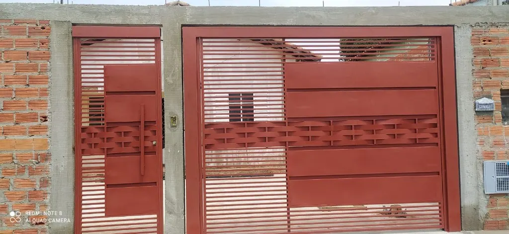 Portão e serralheria em metal — modelo 21, trabalho realizado em Botucatu